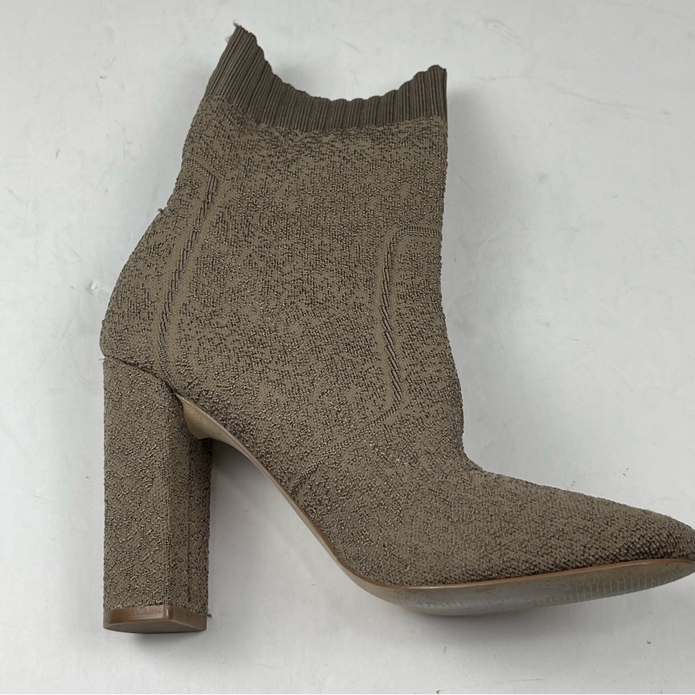 Charles by Charles David Iceland Knit Bootie Taupe Size 7.5 Sock‎ Bootie